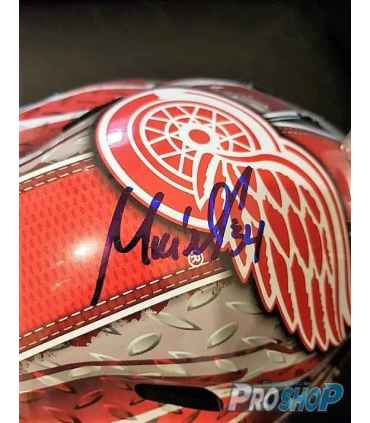 Masque RedWings signé P. Mrazek