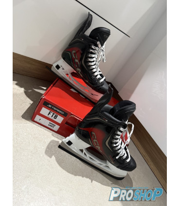 Patins CCM JETSPEED FT8 Taille 7/42 Tapered/ Ajusté occasion